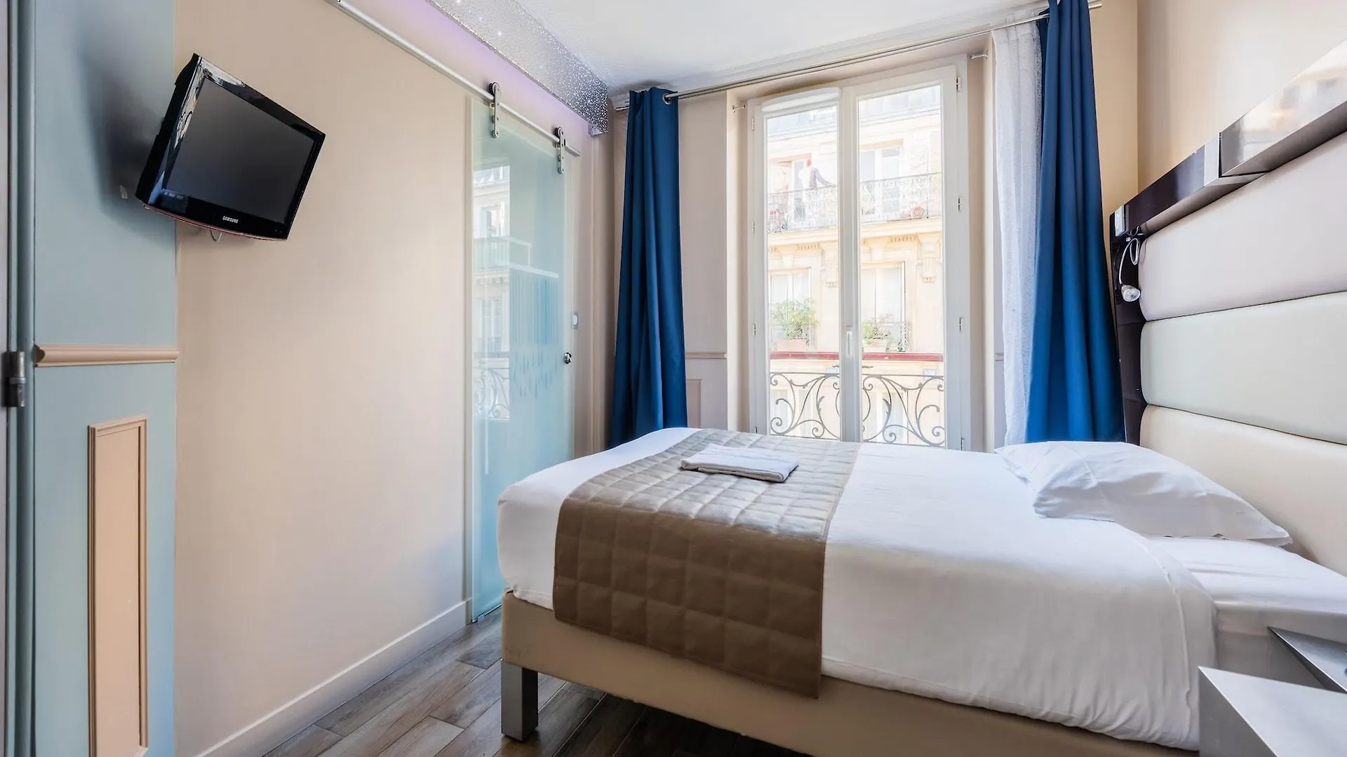 District Republique Hotel Paris