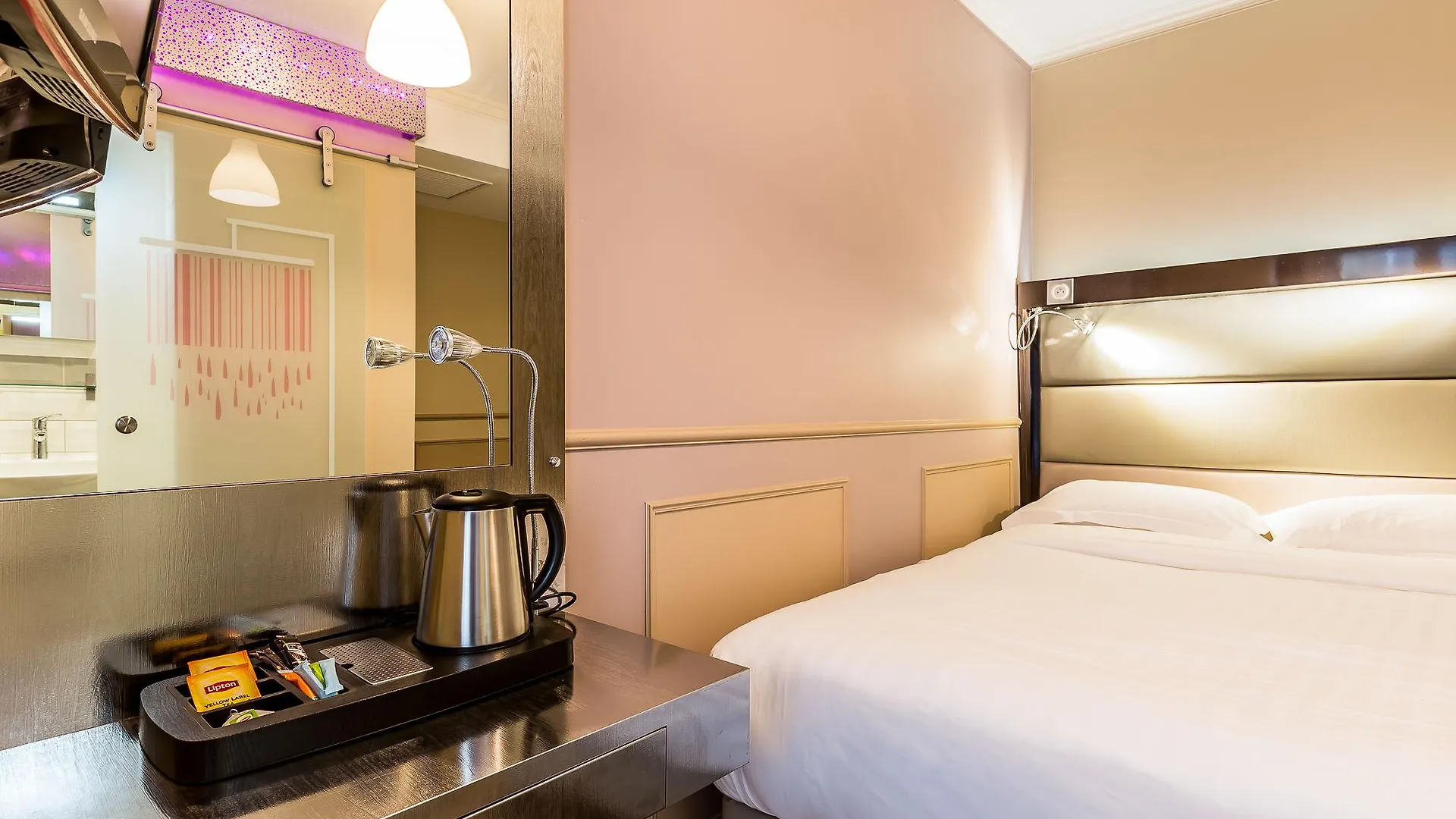 District Republique Hotel Paris
