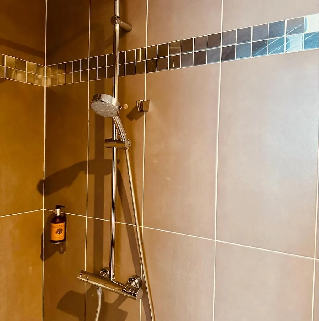 District Republique Hotel 2*
